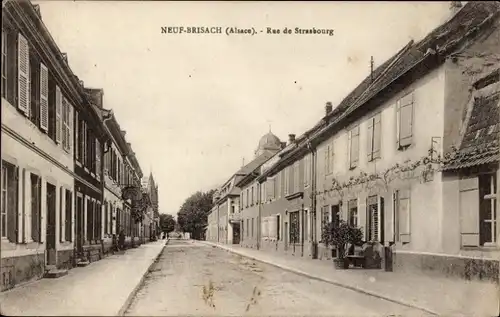 Ak Neuf Brisach Neubreisach Elsass Haut Rhin, Rue de Strasbourg