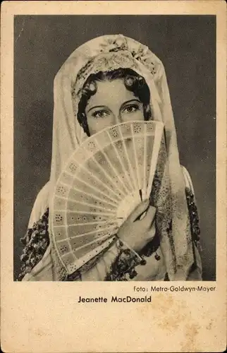 Ak Schauspielerin Jeanette MacDonald, Portrait, Kostüm