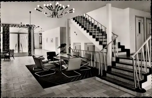 Ak Gladenbach Hessen, Schulungs- und Erholungsheim Haus Blankenstein, Innenansicht, Treppe
