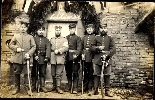Foto Ak Deutsche Soldaten in Uniformen, Gruppenbild, Kaiserzeit, 12. Reserve-Korps