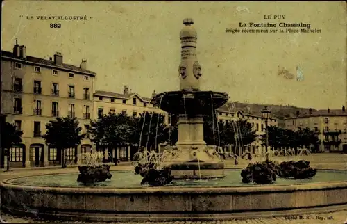 Ak Le Puy en Velay Haute Loire, Fontaine Chassaing, Place Michelet