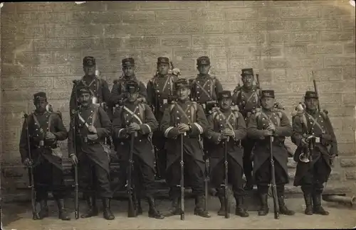 Foto Ak Französische Soldaten in Uniformen