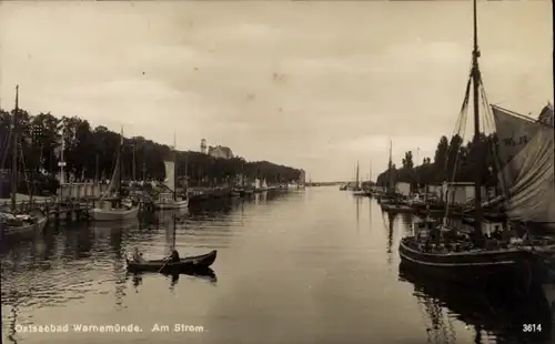Ak Ostseebad Warnemünde Rostock, Strom, Hafen, Boote