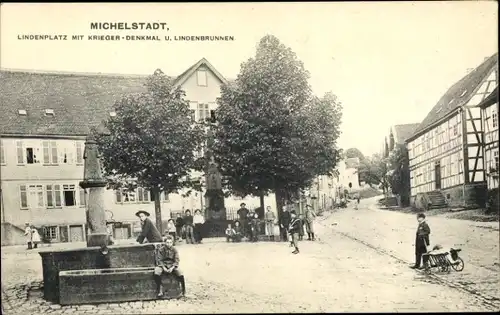 Ak Michelstadt im Odenwald, Lindenplatz, Kriegerdenkmal, Lindenbrunnen, Anwohner