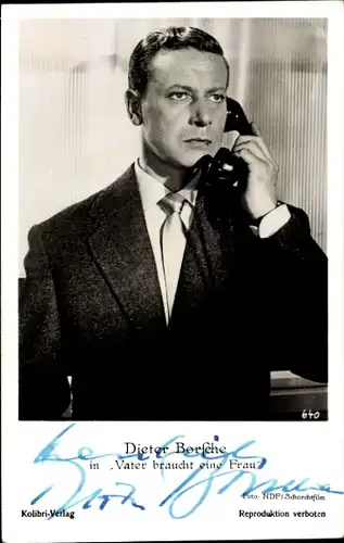 Ak Schauspieler Dieter Borsche, Portrait, Autogramm,  in Vater braucht eine Frau, Telefon