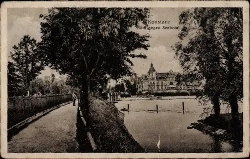 Ak Konstanz Bodensee, Blick gegegn das Seehotel, Uferpromenade