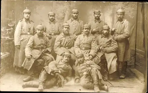 Foto Ak Deutsche Soldaten in Uniformen, Gruppenbild, Kaiserzeit, 1. Landwehr-Inf.-Rgt. 71, 2. Komp