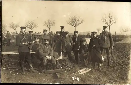 Foto Ak Deutsche Soldaten in Uniformen, Gruppenbild, Kaiserzeit