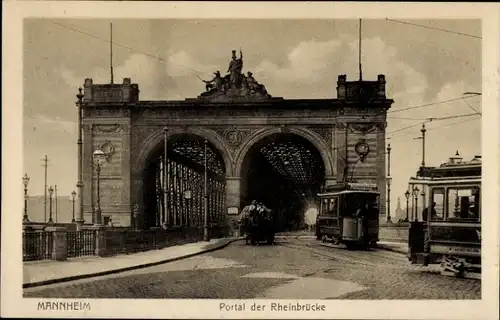 Ak Mannheim in Baden, Rheinbrücke, Portal, Straßenbahn