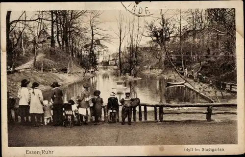 Ak Essen im Ruhrgebiet Nordrhein Westfalen, Idyll im Stadtgarten