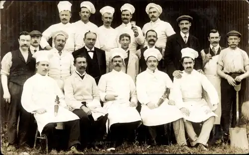 Foto Ak London City, Gruppenaufnahme von Köchen, 1911