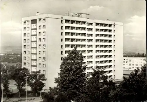 Ak Zeitz an der Weißen Elster im Burgenlandkreis, Zeitz Ost, Zwillings Wohnhochhaus, Plattenbau