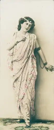 Ak Schauspielerin, Portrait