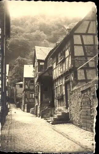 Foto Ak Braubach am Rhein, Straßenpartie, Fachwerkhäuser