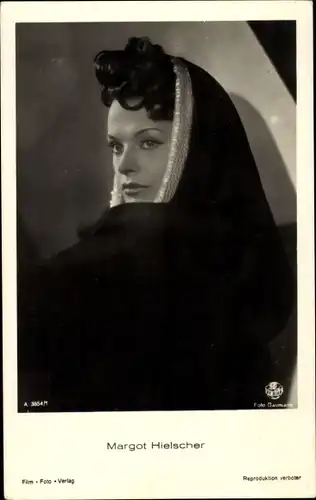 Ak Schauspielerin Margot Hielscher, Portrait