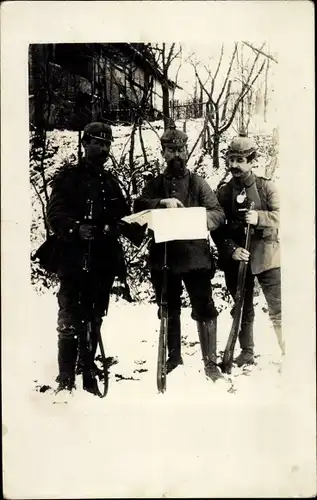 Foto Ak Deutsche Soldaten in Uniformen, Pickelhauben, Winter