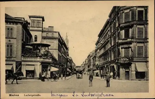 Ak Mainz Rheinland Pfalz, Blick in die Ludwigstraße, Passanten