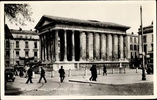 Ak Nîmes Gard, La Maison Carree