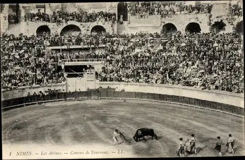 Ak Nîmes Gard, Les Arenes, Courses de Taureaux