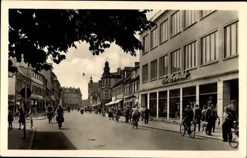 Ak Finsterwalde im Kreis Elbe Elster, Ernst Thälmann Straße, HO Treffpunkt