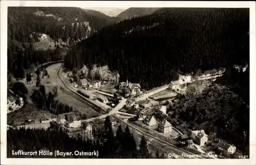 Ak Hölle Naila in Oberfranken, Fliegeraufnahme, Ortsansicht