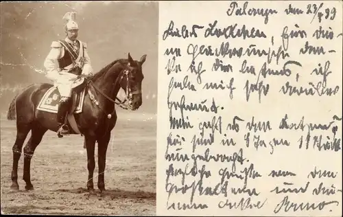 Foto Ak Kaiser Wilhelm II. zu Pferd, Uniform, Portrait