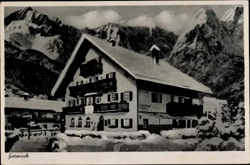 Ak Garmisch Partenkirchen in Oberbayern, Gebäude, Winteransicht