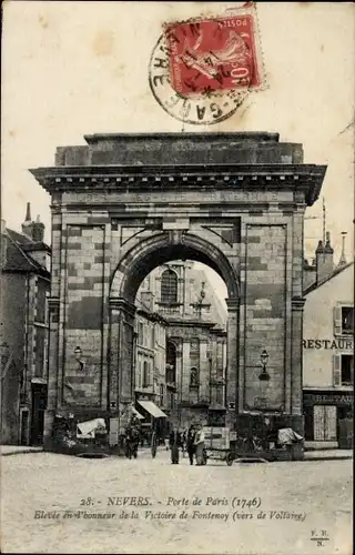 Ak Nevers Nièvre, Porte de Paris