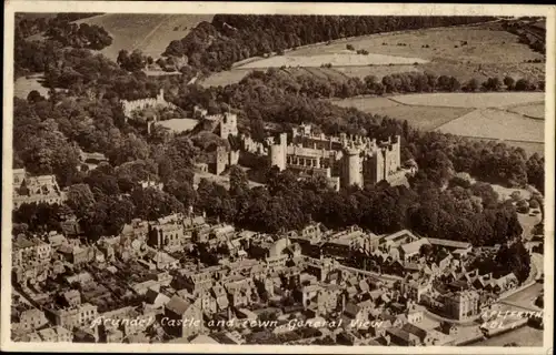 Ak Arundel West Sussex England, Arundel Castle and town, General View