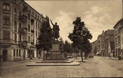 Ak Sowjetsk Tilsit Ostpreußen, Schenkendorfplatz, Denkmal