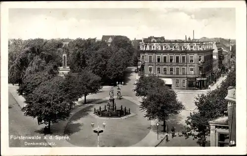 Ak Fürstenwalde Spree, Blick auf den Denkmalsplatz