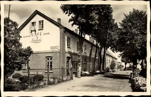 Ak Hohwacht an der Ostsee, Straßenpartie, Café Restaurant Linden