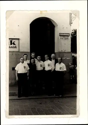 Foto Dresden Altstadt Friedrichstadt, Personen am Schlachthofring, Grupenaufnahme