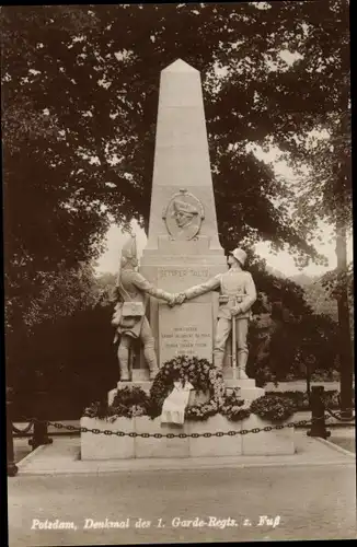 Ak Potsdam in Brandenburg, Denkmal 1. Garde Regiment zu Fuß