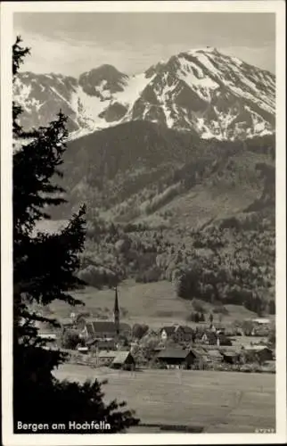 Ak Bergen im Chiemgau in Oberbayern, Gesamtansicht, Hochfelln