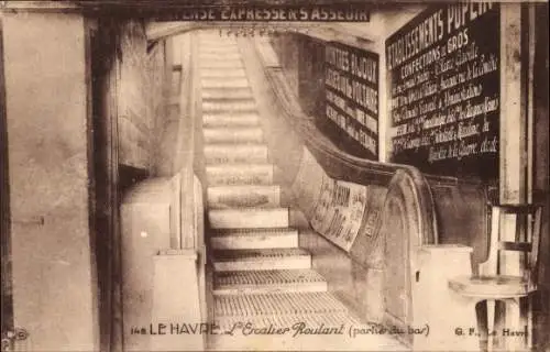 Ak Paquebot, The Rolling Staircase, Teil der Bar