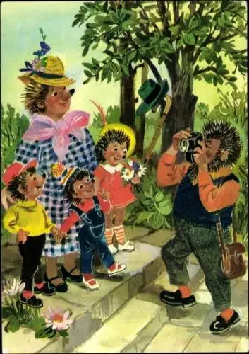 Ak Igel Mecki als Fotograf, Familienbild