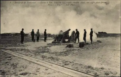 Ak Französische Armee, Festungsartillerie, kurzes 155mm Geschütz feuert