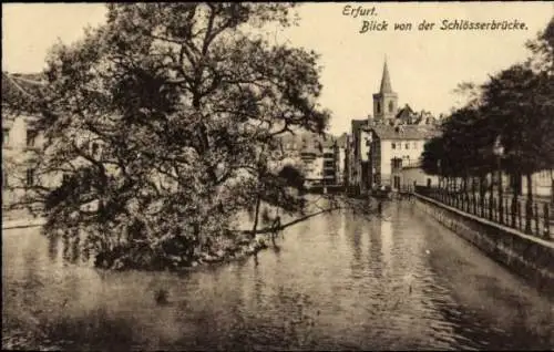 Ak Erfurt in Thüringen, Teilansicht, Blick von der Schlösserbrücke