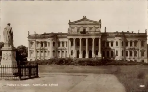 Ak Putbus auf der Insel Rügen, fürstliches Schloss