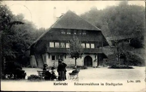 Ak Karlsruhe in Baden, Schwarzwaldhaus im Stadtgarten, Kinderwagen