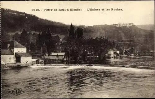 Ak Pont de Roide Doubs, Schleuse und die Felsen