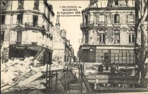 Ak Bourges Cher, Brand 1928, Rue Coursarlon