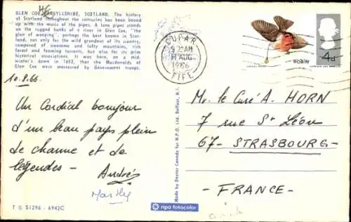 Ak Glen Coe Schottland, Mann in schottischer Tracht, Sackpfeife