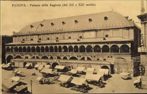 Ak Padova Padua Veneto, Il Palazzo della Ragione, Marktstände