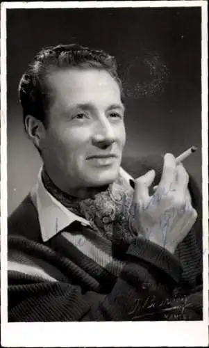 Ak Schauspieler, Portrait, Autogramm, Zigarette