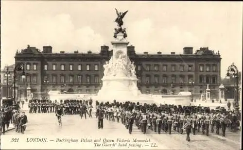 Ak City of Westminster London England, Buckingham Palace, Queen Victoria Memorial