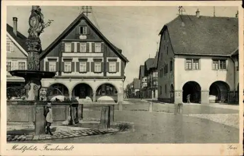 Ak Freudenstadt im Schwarzwald, Marktplatz, Brunnen, Kind