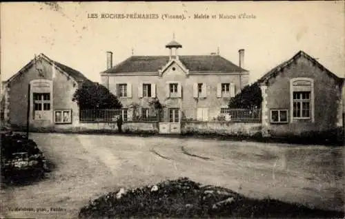 Ak Roches Prémarie Andillé Vienne, Mairie, Schulhaus