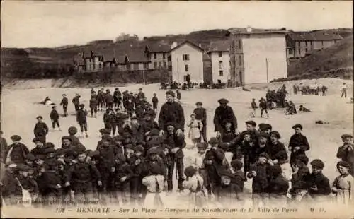 Ak Hendaye Pyrénées-Atlantiques, Strand, Sanatorium de la Ville de Paris, Knaben